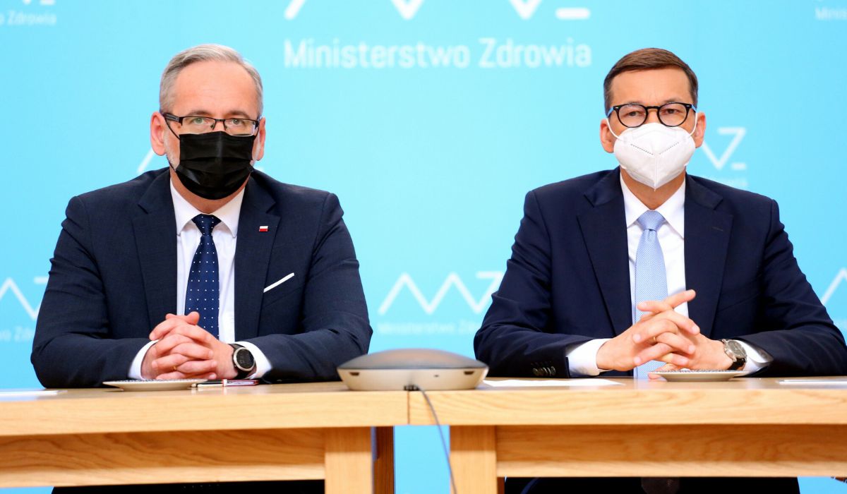 Minister Niedzielski stracił stołek, cieszy się nawet Patryk Jaki, chociaż był z nim w rządzie