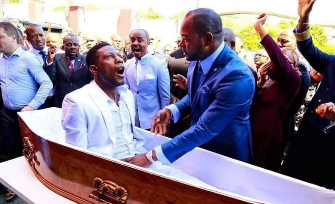 Pastor rozwija swoje CV o cud zmartwychwstania