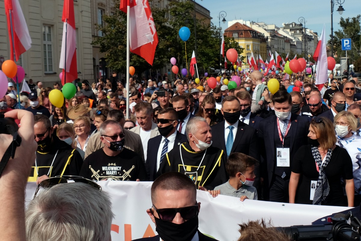 Andrzej Duda dołączył do Marszu dla Życia i Rodziny