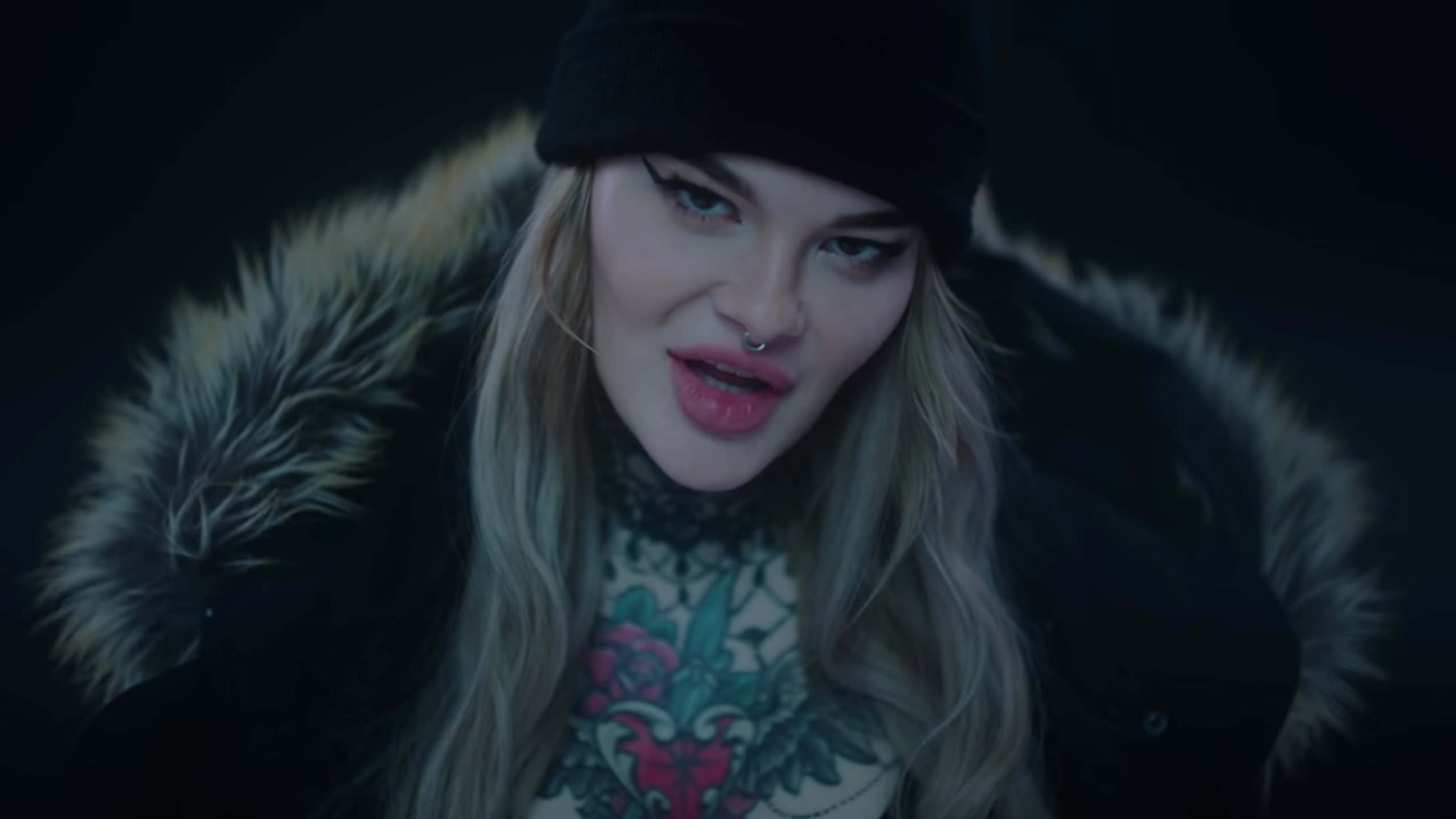 Monika Miller nagrała piosenkę i teledysk, trochę jak Billie Eilish