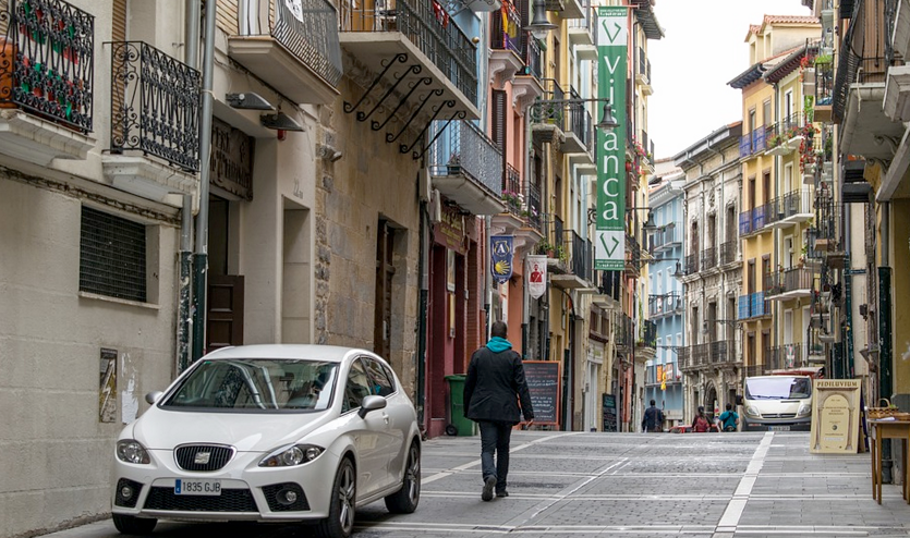 Hiszpania: wszystkie drogi jednokierunkowe z limitem prędkości 30 km/h