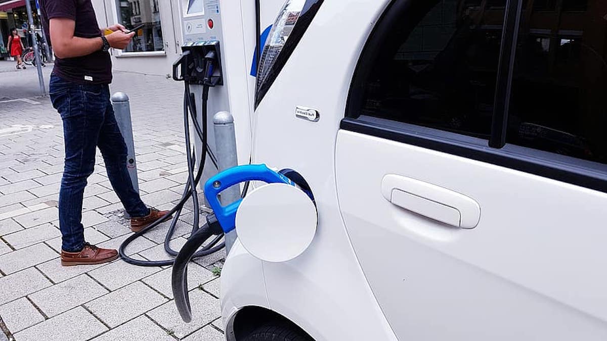 Uber twierdzi, że do 2040 uda mu się zelektryfikować całą swoją flotę