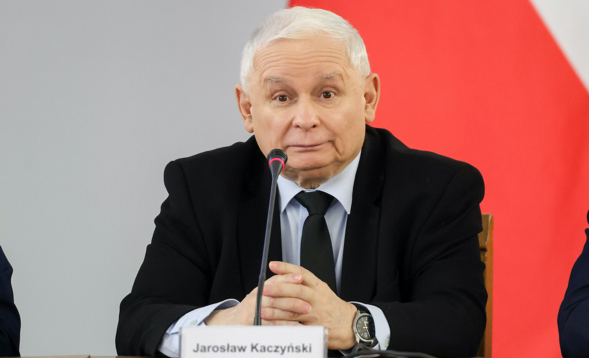 Sondaż: aż 88% Polaków uważa, że Kaczyński powinien oddać władzę w PiS