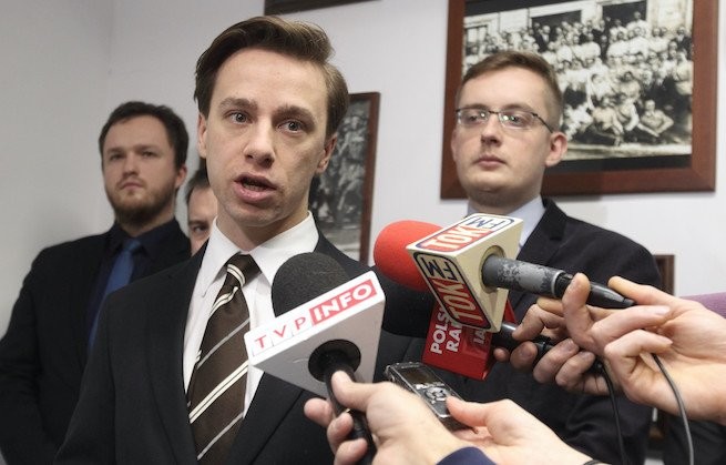 Krzysztof Bosak wzywa do dyskusji i żeby nie bić przedstawicieli Konfederacji