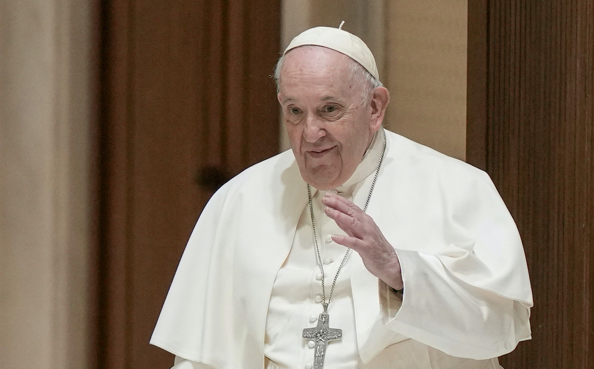 Sondaż: 74% Polaków pozytywnie ocenia pontyfikat papieża Franciszka 