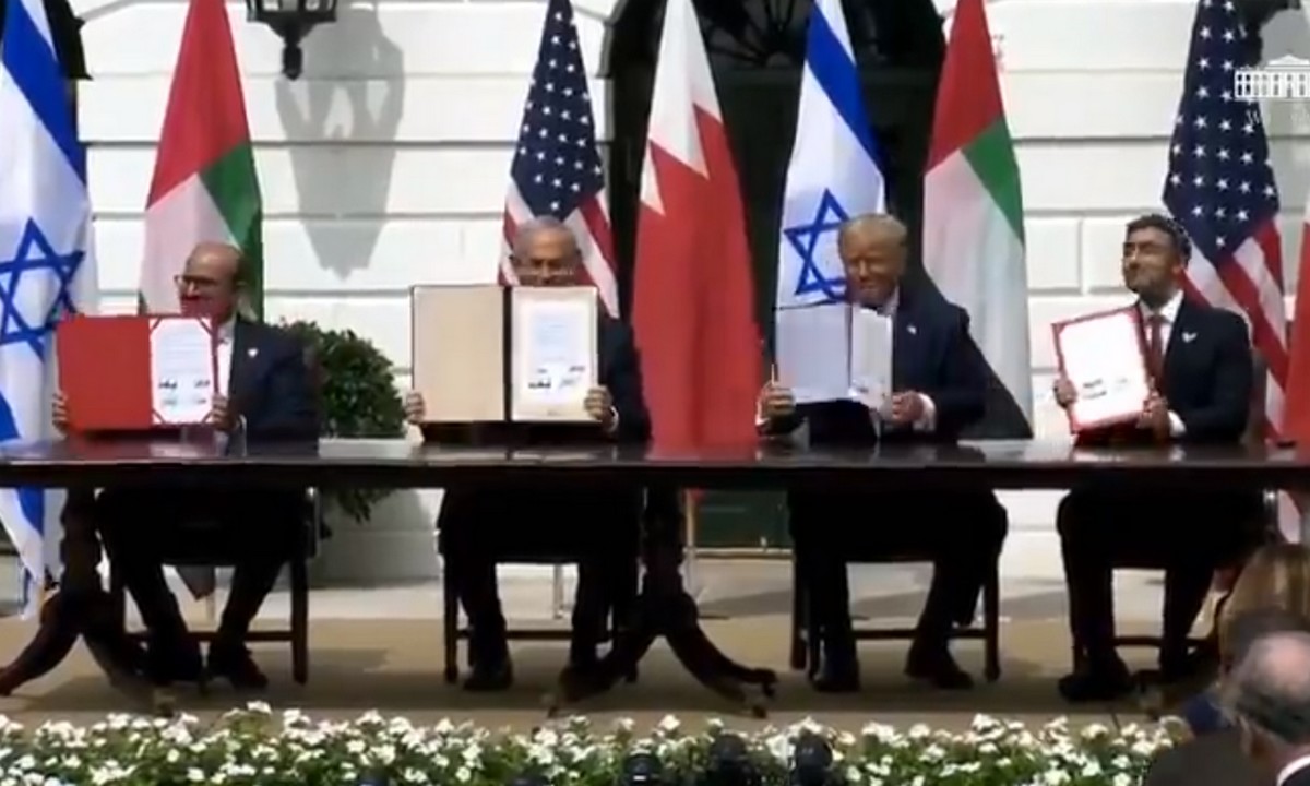 Islamista blog: "historyczne porozumienie", dwa kraje arabskie uznały istnienie państwa Izrael