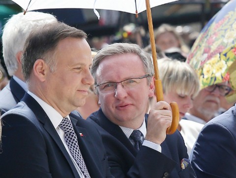 Szef kancelarii Dudy o zarobkach nauczycieli: nie mają obowiązku życia w celibacie, 500+ ich dotyczy