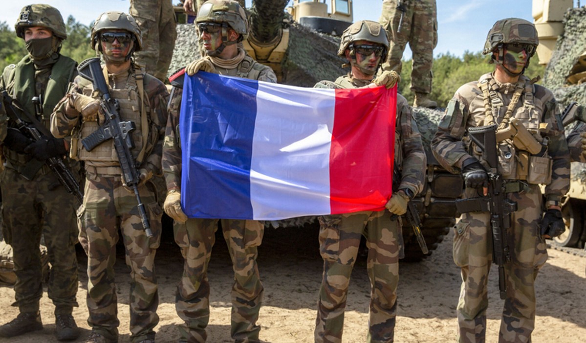 Francja uprzedza, że może przestawić gospodarkę na tryb wojenny i w razie czego wszystko gotowe