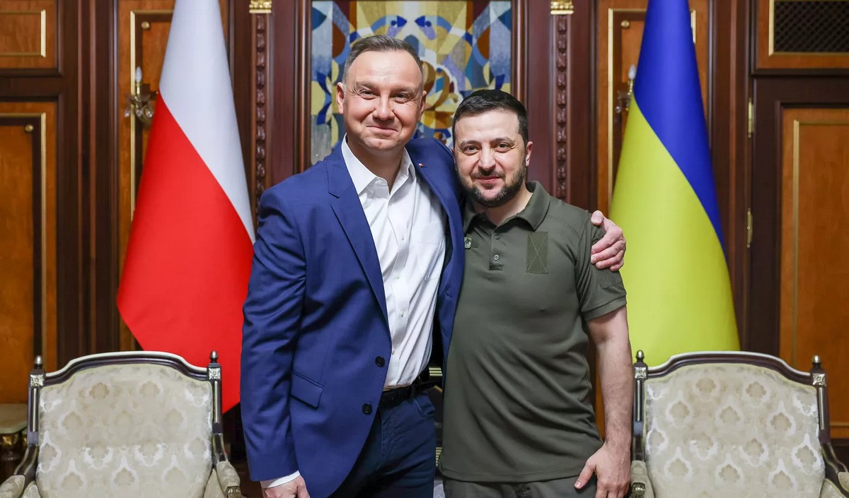 Duda tłumaczy, że kiedyś dał order Zełenskiemu, bo sytuacja była inna