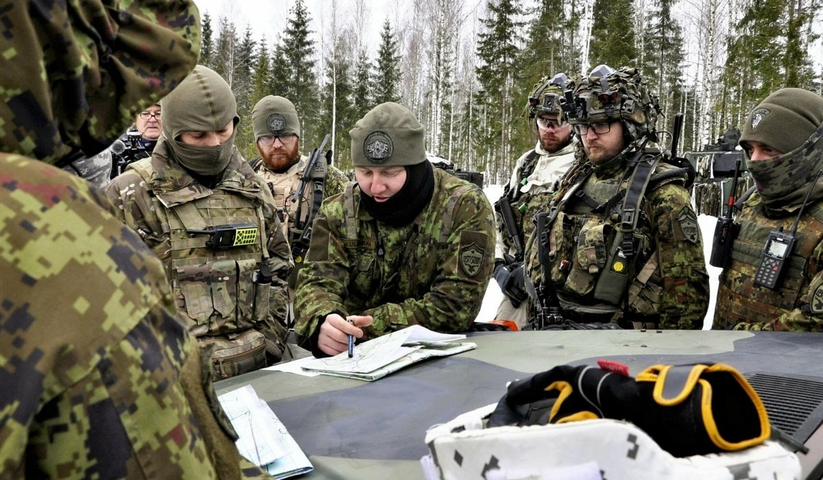 Brytyjscy żołnierze opuszczają Ukrainę, wezwanie do ewakuacji także dla cywilów