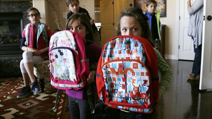 USA: sprzedaż kuloodpornych plecaków wzrosła po strzelaninach nawet o 300%