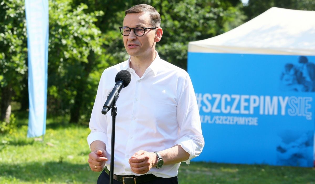 Po dwóch latach pandemii premier zamierza zaprosić do rozmów, jak walczyć z wirusem