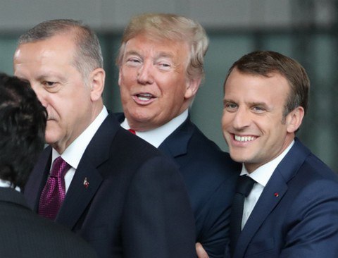 Macron uległ Trumpowi i zawiesił podatek cyfrowy do końca roku