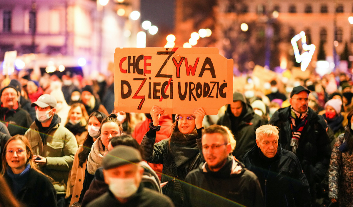 Sondaż: trzy czwarte Polaków chce zmian w prawie aborcyjnym