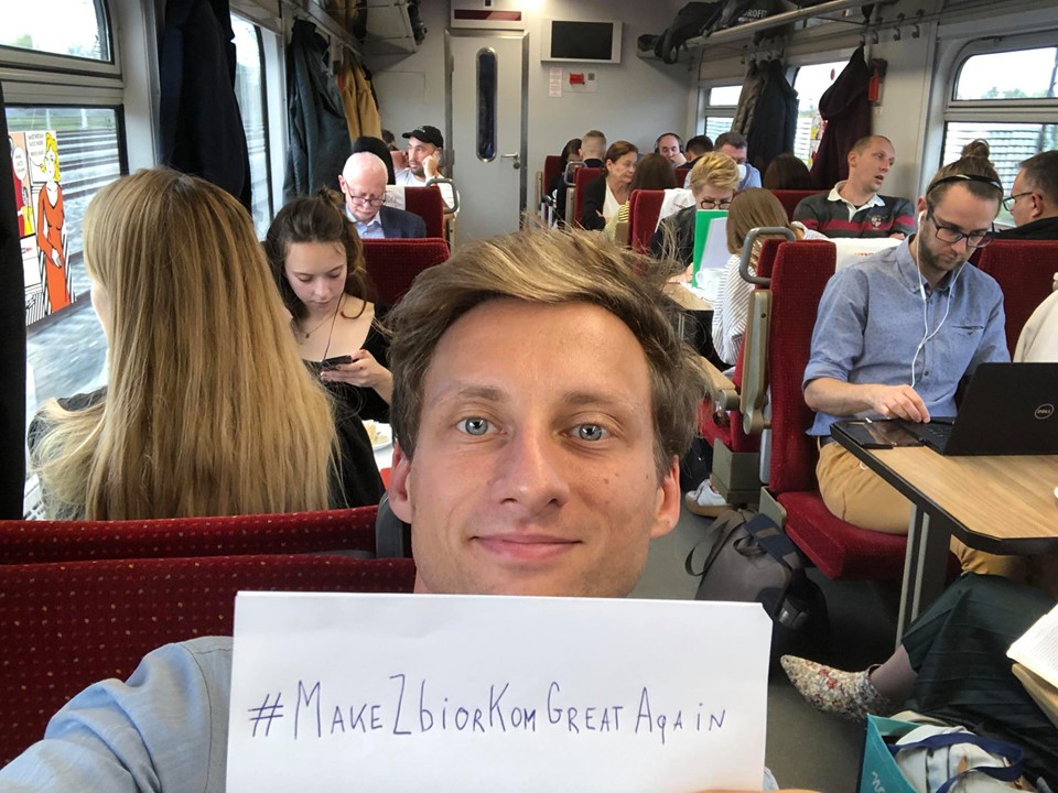 "O pośle, który jeździł koleją". Poseł zachęca polityków do podróży transportem zbiorowym