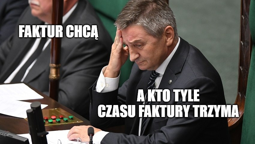 Dokumentacja lotów Kuchcińskiego starsza niż 16 miesięcy została zniszczona