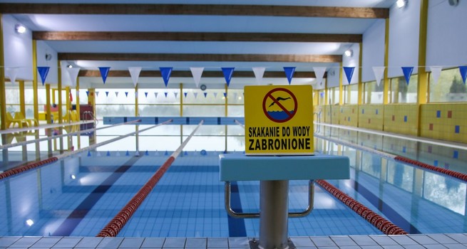 Pływalnia musi opróżnić zbiorniki z wody. Da ją rolnikom, by złagodzić skutki suszy