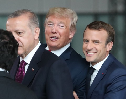 Trump chwali się sukcesami: "Miałem bardzo dobrą rozmowę z Macronem":trump: