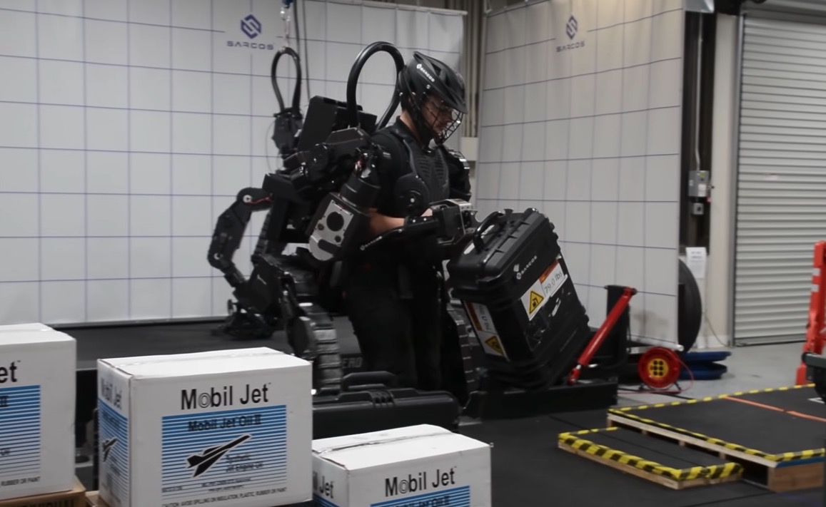 Nowy typ egzoszkieletu pozwala na dźwiganie nawet 100 kg bez wysiłku operatora