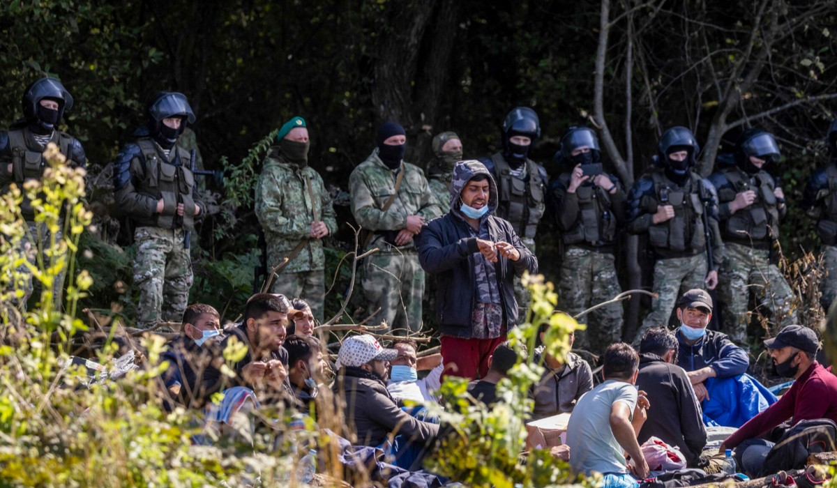 MON przyznaje żołnierzom pilnującym granicy nagrody, a Białoruś twierdzi, że to Polska wywołała konflikt