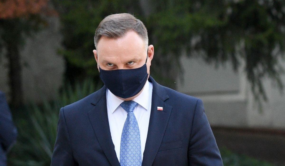 Prezydent zapewnia, że nabył odporności i że jeżeli będzie się szczepił, to na końcu