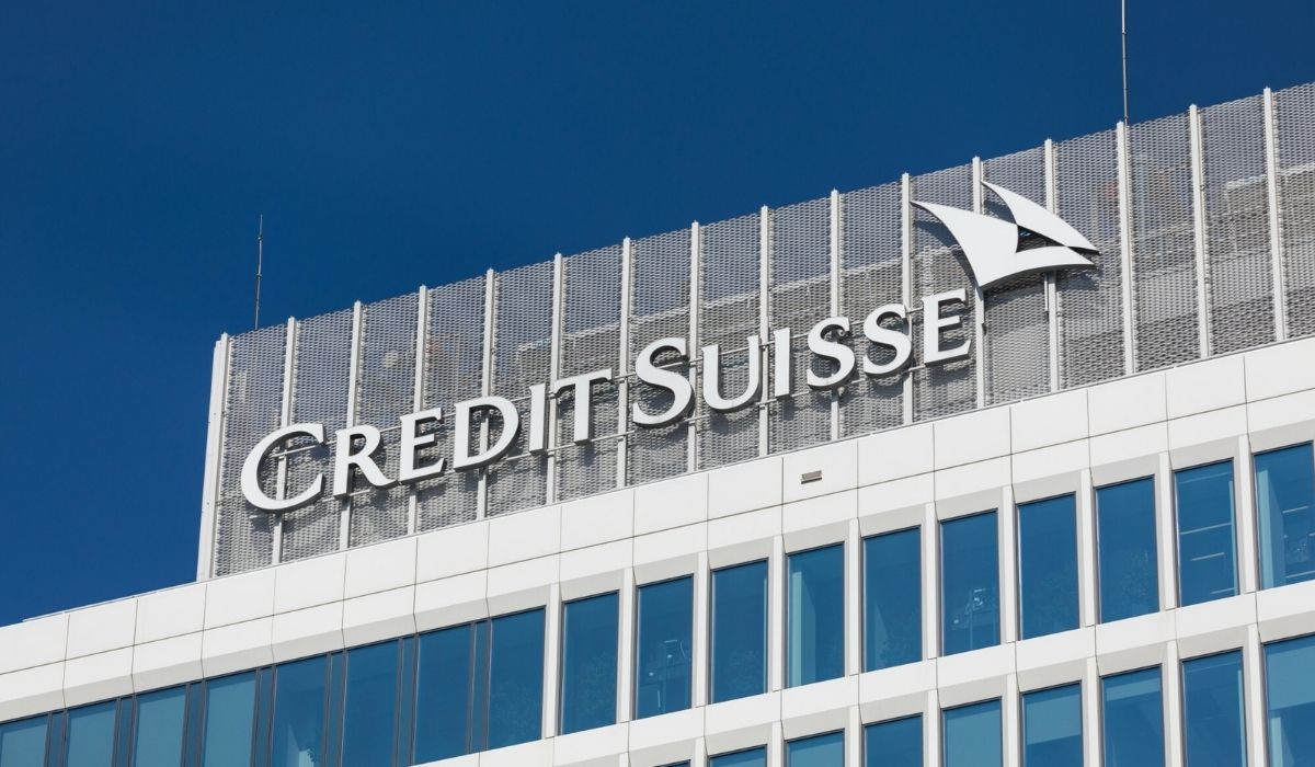 Największa partia PE wzywa do wciągnięcia Szwajcarii na czarną listę po aferze ujawniającej klientów Credit Suisse