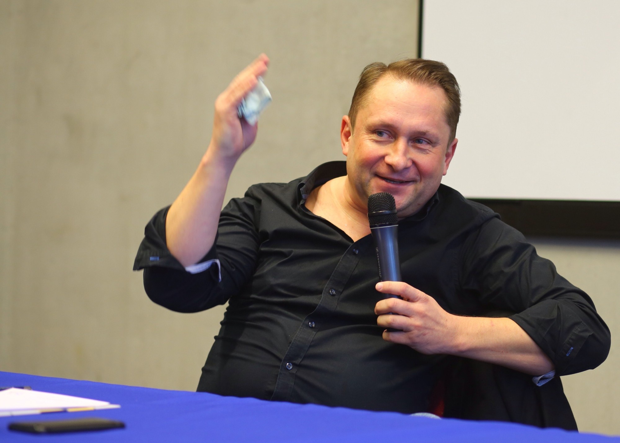 Kamil Durczok: jesteśmy świadkami zupełnego upadku obyczajów dziennikarskich