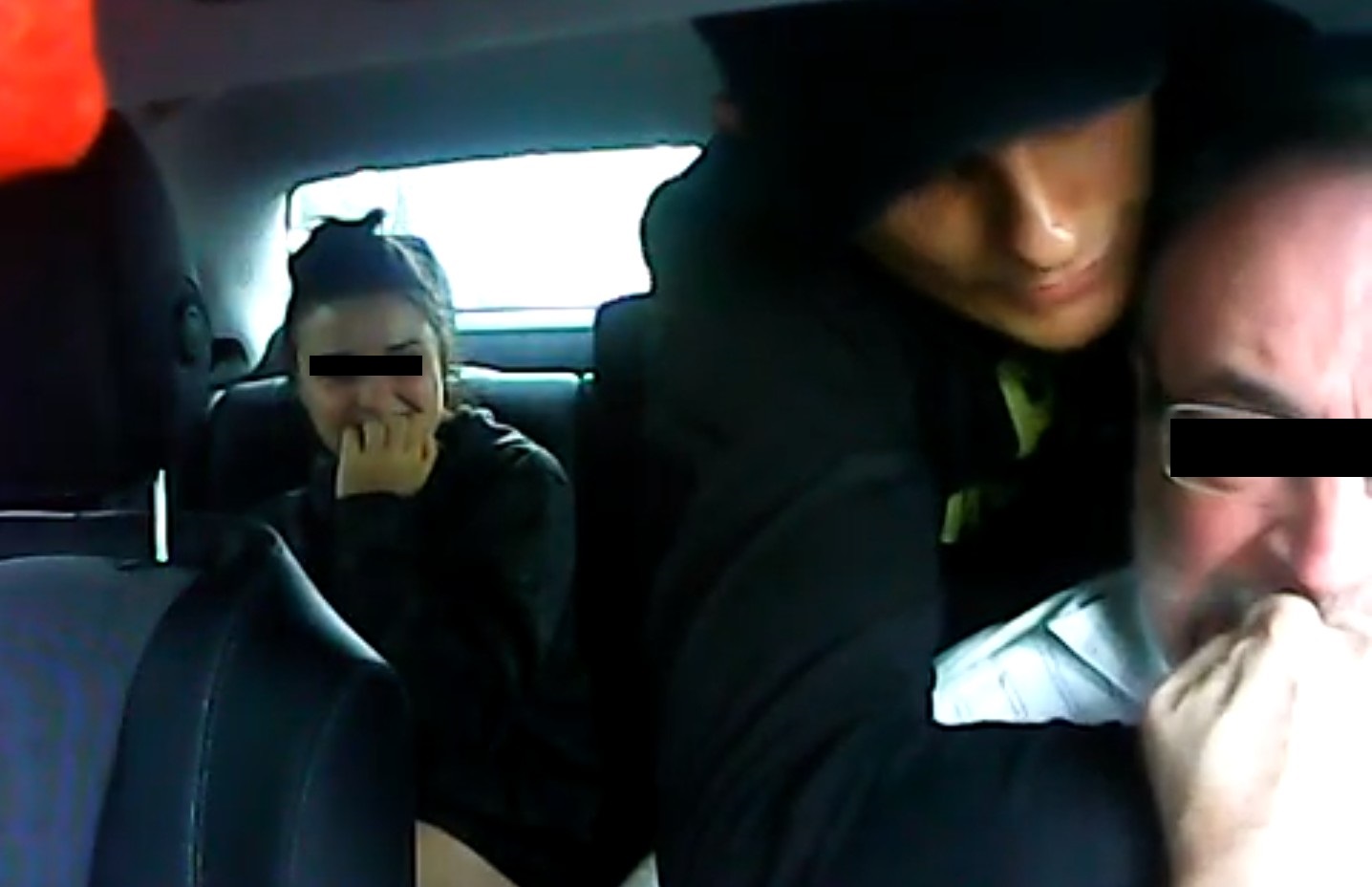 Atak na taksówkarza pod Warszawą: nóż przy gardle i uśmiech