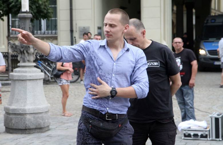 Jacek Międlar oblany wodą: "To mógł być kwas!" :sob: