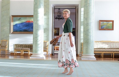 Duda tłumaczy żonę: "Buty mają to do siebie, że czasem spadają same"