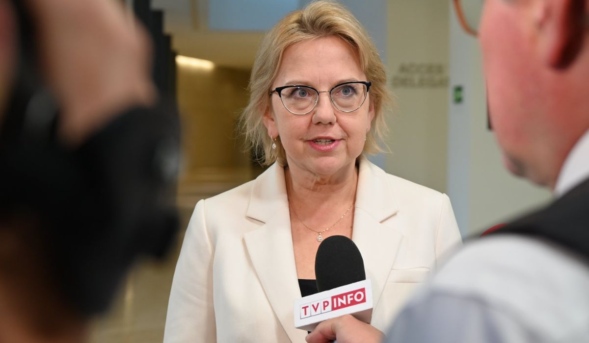 Minister Anna Moskwa zapewnia: utrzymanie mieszkania w Polsce jest bardzo tanie