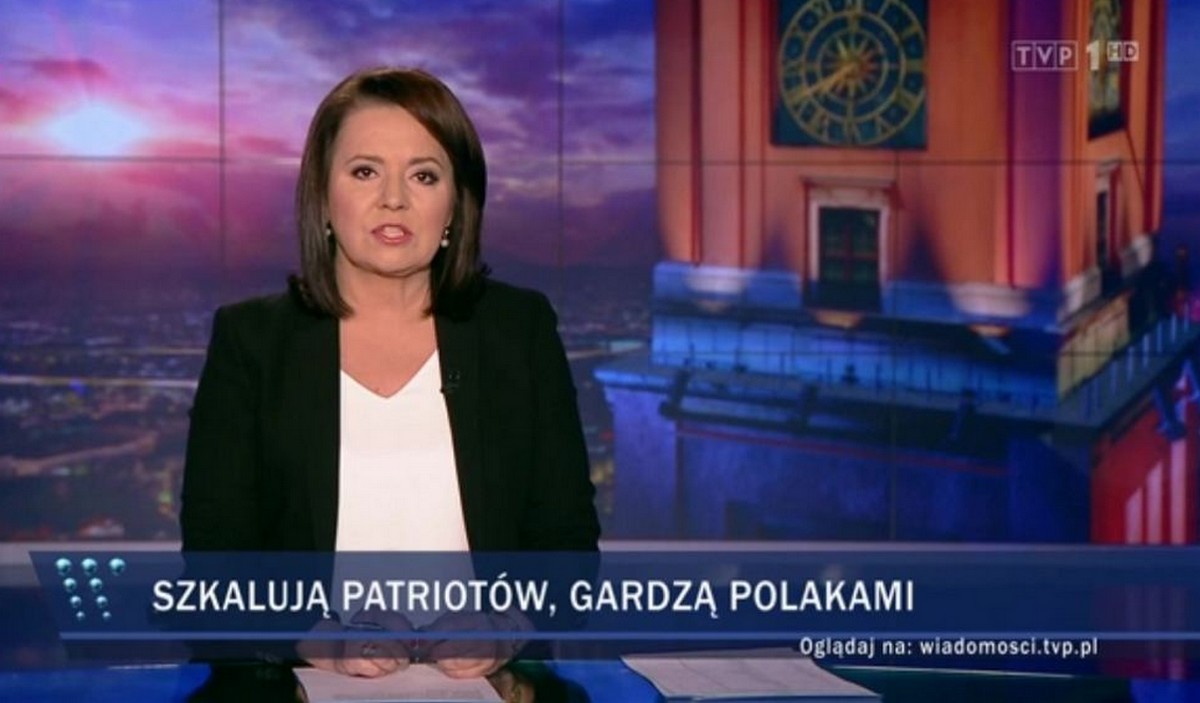 Prezenterzy TVP zaczęli podkreślać, że witają w "polskiej telewizji"
