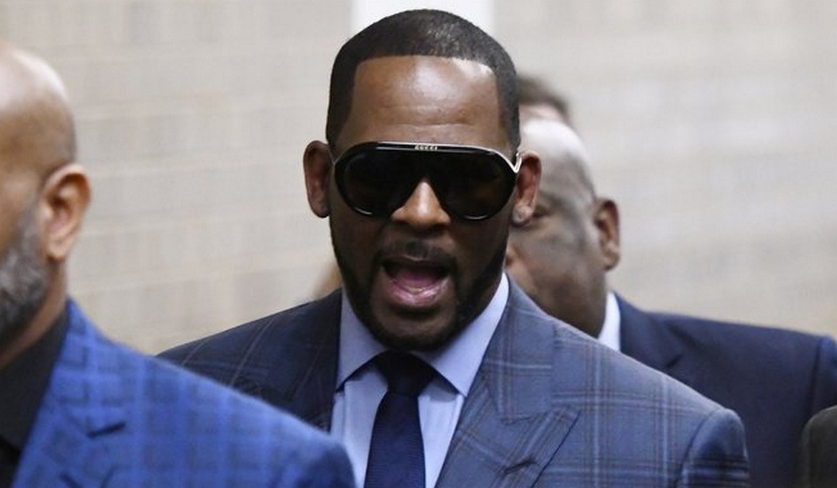 R. Kelly znany z "I believe I can fly" skazany na 30 lat więzienia za handel ludźmi i g*ałty