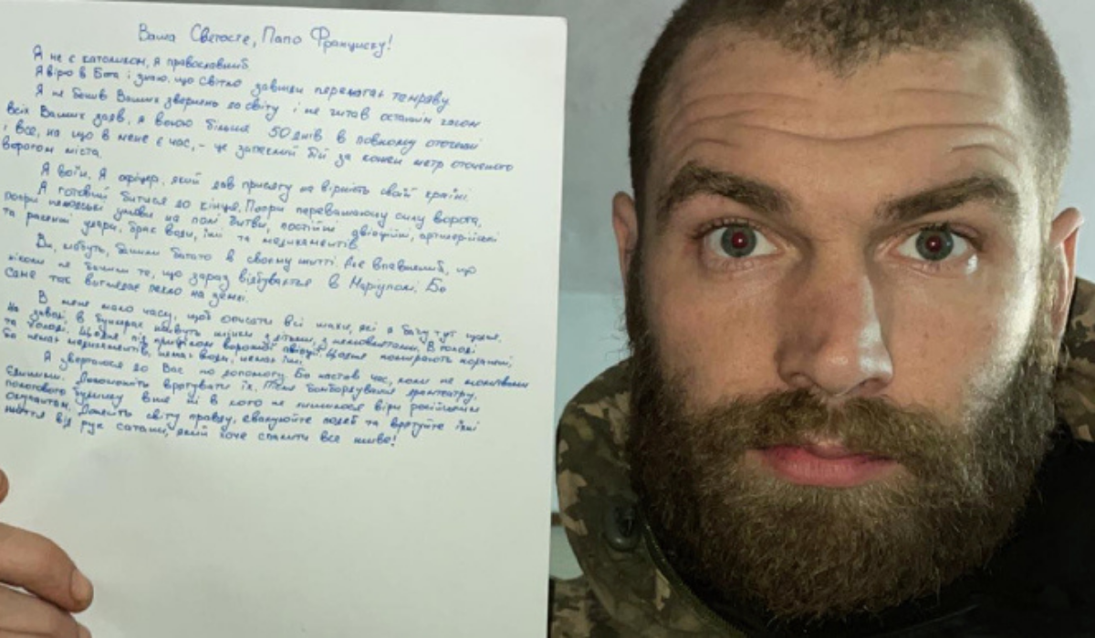 Obrońca Mariupola napisał list do papieża Franciszka, ponieważ "modlitwy nie wystarczą"