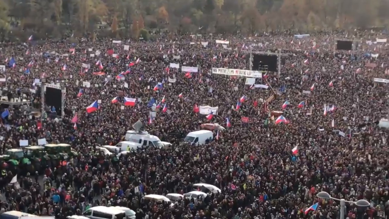 Praga: ćwierć miliona osób protestowało przeciwko premierowi Babiszowi