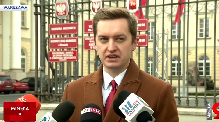 Poseł PiS oskarża warszawski ratusz o "wspieranie ideologii LGBT". Ratusz: rozważamy pozew