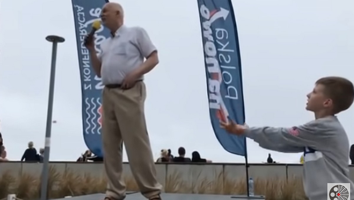 Kołobrzeg: dzieciak przejrzał Korwina i zaapelował, by mu nie wierzyć