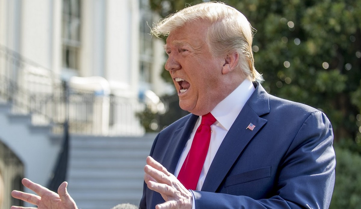 Donald Trump potrzebuje dużo pieniędzy i to na szybko, zarządził zbiórkę wśród fanów