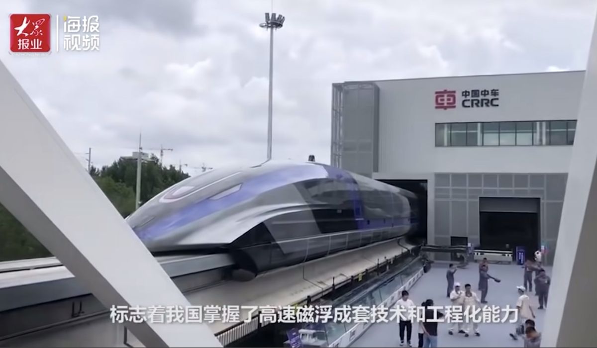 Chiny chwalą się pociągiem magnetycznym zdolnym do osiągnięcia prędkości 600 km/h