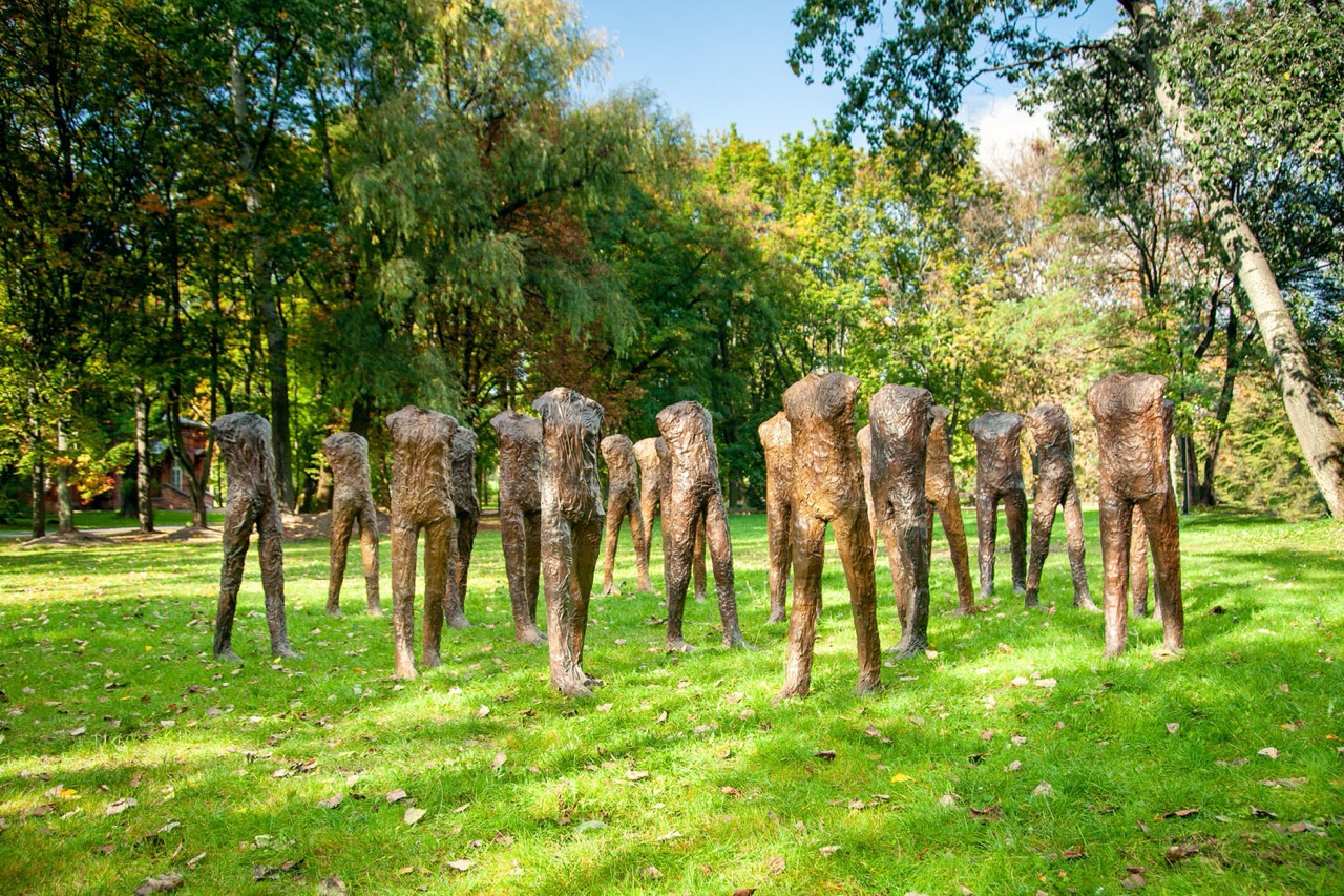 Rekord na polskim rynku sztuki, "Caminando" Magdaleny Abakanowicz sprzedane za 8 mln zł