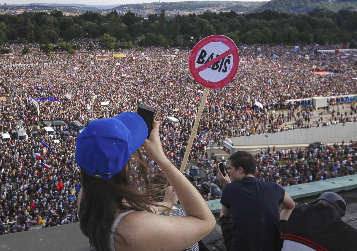 Antyrządowe protesty w Czechach: "nie chcemy być drugimi Węgrami"