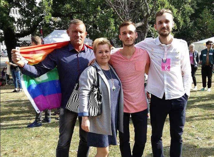 Donos na dyrektorkę szkoły, bo ma syna geja