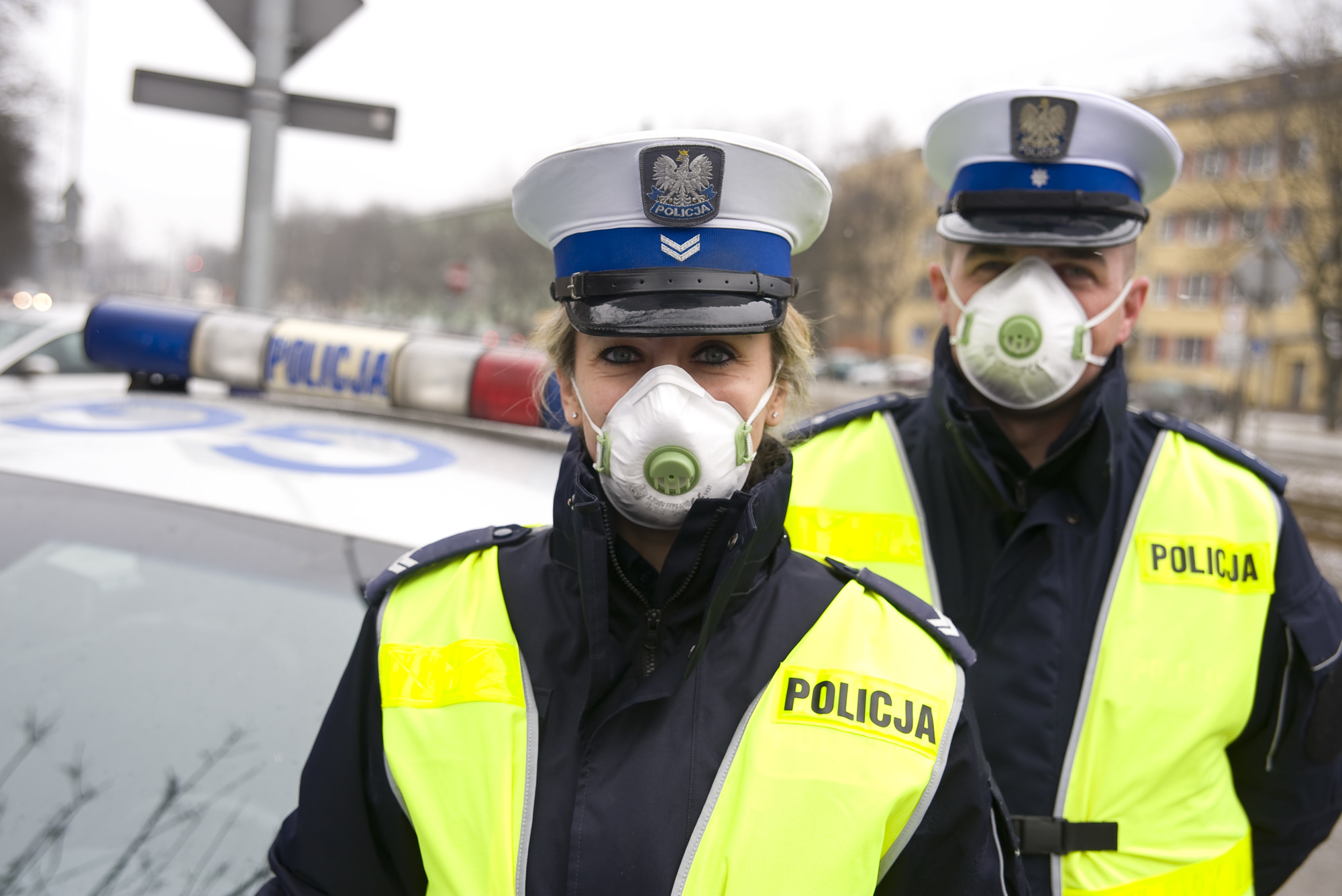 Policjanci chcą dodatkowych urlopów za pracę w smogu