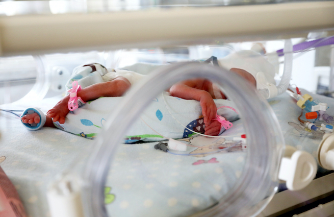 Lockdown sprawił, że na świecie urodziło się znacznie mniej wcześniaków