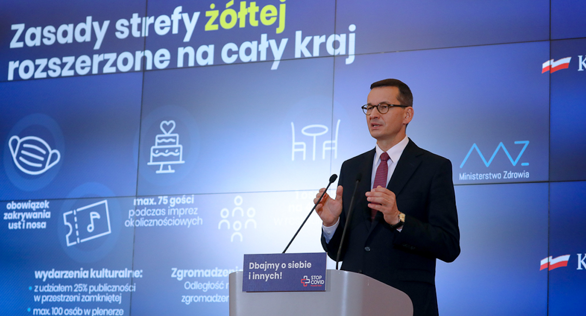 Premier: cała Polska "żółtą strefą" od 10 października, maseczki obowiązkowe nawet na zewnątrz