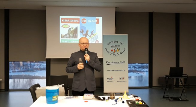 Działacz PSL twierdzi, że ma lek na koronawirusa, planuje udowodnić na swoim przykładzie