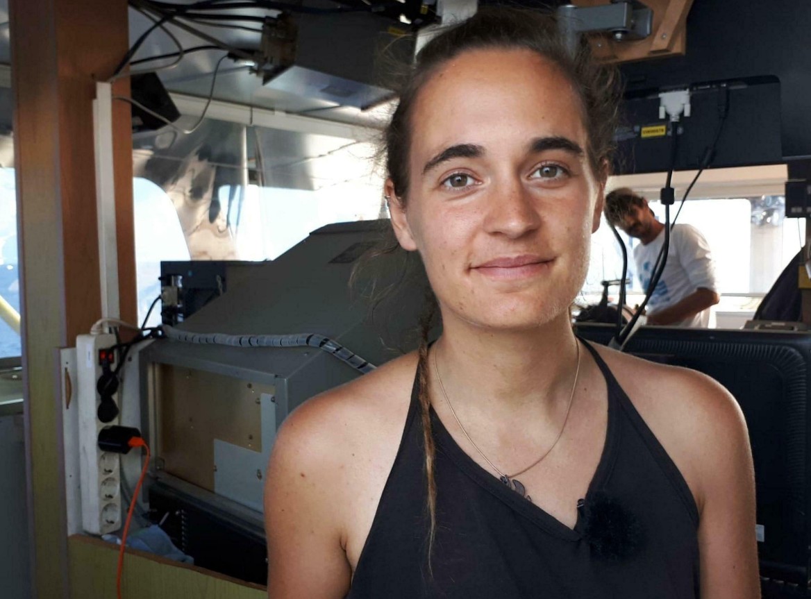 Kapitan statku z imigrantami wpłynęła do włoskiego portu bez zgody. Grozi jej 10 lat więzienia