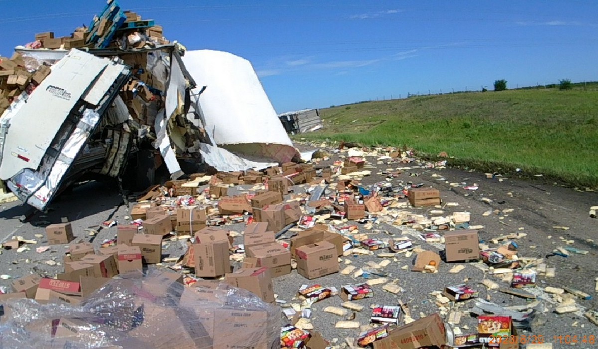 Tydzień meksykański w USA: setki burrito usłały autostradę po zderzeniu dwóch ciężarówek