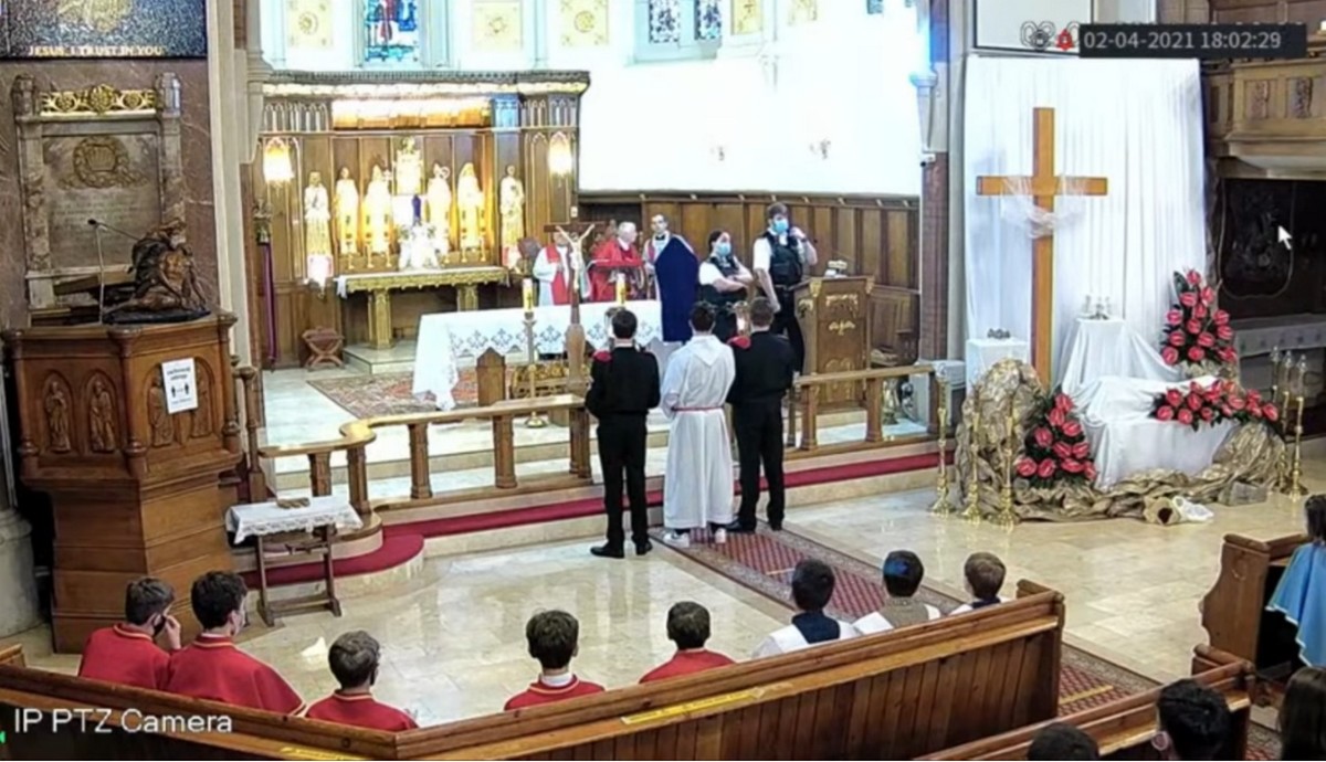 UK: policja weszła do polskiego kościoła i przypomniała, że to nie Polska i mają się nie gromadzić