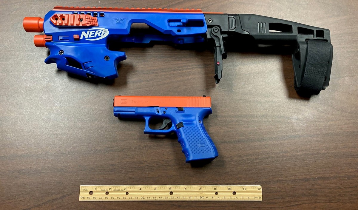 USA: policja ujawniła wyjątkowo cwanie ukrytą broń, przebraną za zabawkę